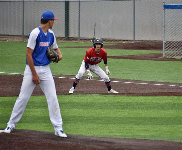 Medford Mustangs 2020 runner takes lead